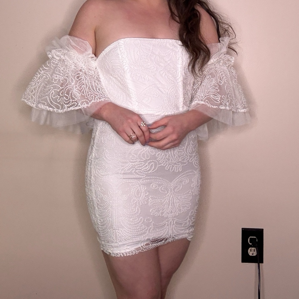 Hello Miss Elegant White Mini Cocktail Dress with Ruffle Sleeves Size Small